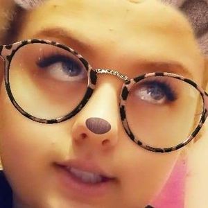 Meet your Posher, Marilyn